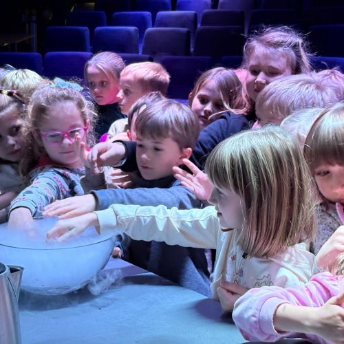 První trojročí navštívilo planetárium v Praze.