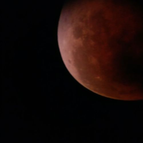 Zatmění měsíce kde jsme si vyzkoušeli náš hvězdářský dalekohled.