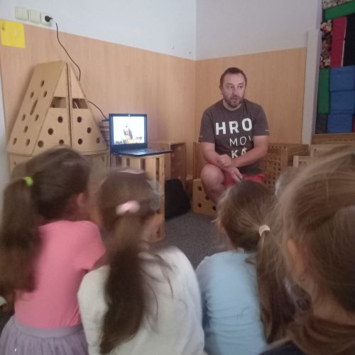 Papouškové a svět