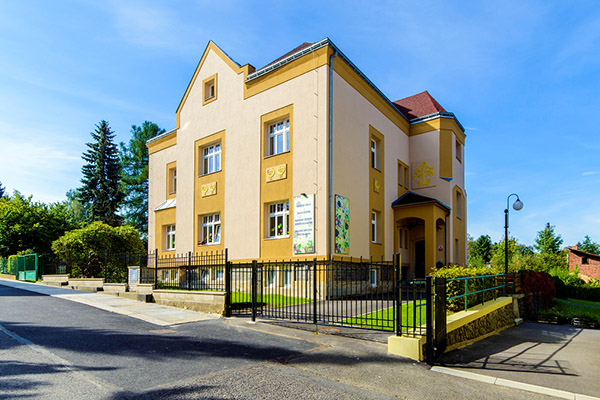 Budova Komenského 10