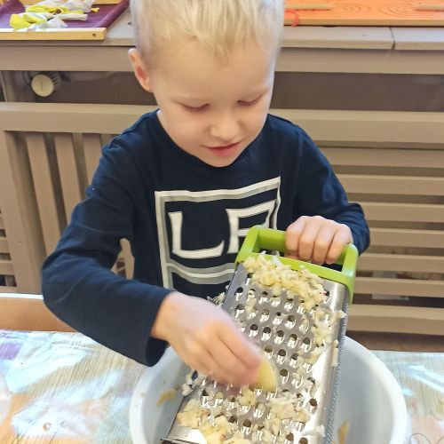 <br />
<b>Notice</b>:  Undefined index: name in <b>/home/zskrasnalipa.cz/vendor/vrana/notorm/NotORM/Row.php</b> on line <b>166</b><br />
