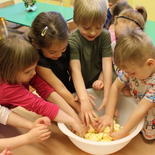 <br />
<b>Notice</b>:  Undefined index: name in <b>/home/zskrasnalipa.cz/vendor/vrana/notorm/NotORM/Row.php</b> on line <b>166</b><br />
