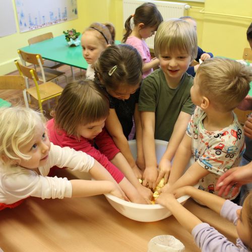 <br />
<b>Notice</b>:  Undefined index: name in <b>/home/zskrasnalipa.cz/vendor/vrana/notorm/NotORM/Row.php</b> on line <b>166</b><br />
