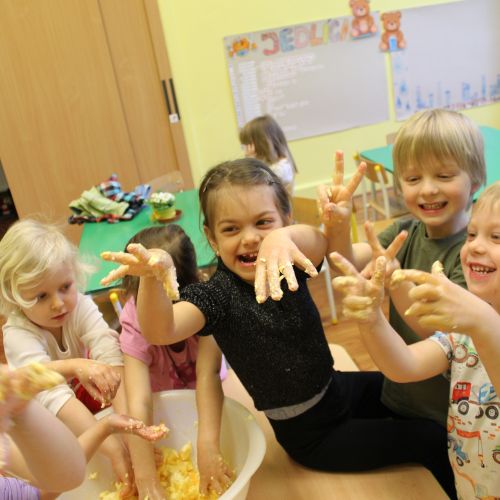 <br />
<b>Notice</b>:  Undefined index: name in <b>/home/zskrasnalipa.cz/vendor/vrana/notorm/NotORM/Row.php</b> on line <b>166</b><br />
