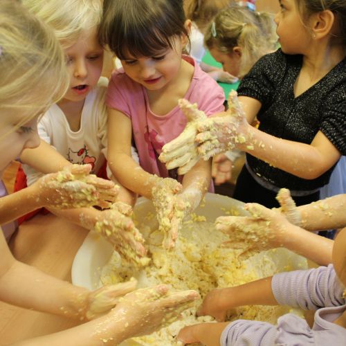 <br />
<b>Notice</b>:  Undefined index: name in <b>/home/zskrasnalipa.cz/vendor/vrana/notorm/NotORM/Row.php</b> on line <b>166</b><br />
