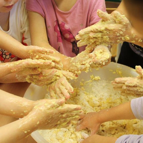 <br />
<b>Notice</b>:  Undefined index: name in <b>/home/zskrasnalipa.cz/vendor/vrana/notorm/NotORM/Row.php</b> on line <b>166</b><br />
