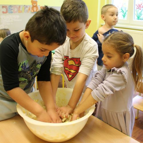 <br />
<b>Notice</b>:  Undefined index: name in <b>/home/zskrasnalipa.cz/vendor/vrana/notorm/NotORM/Row.php</b> on line <b>166</b><br />
