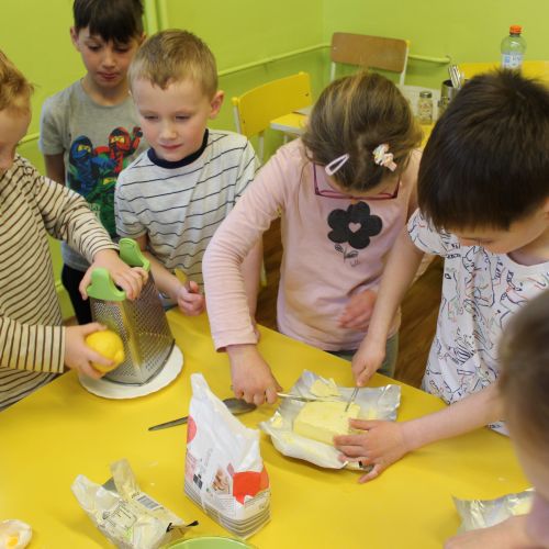 <br />
<b>Notice</b>:  Undefined index: name in <b>/home/zskrasnalipa.cz/vendor/vrana/notorm/NotORM/Row.php</b> on line <b>166</b><br />
