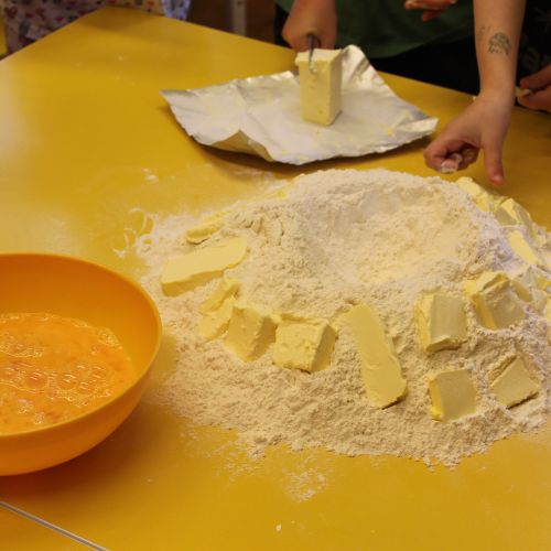 <br />
<b>Notice</b>:  Undefined index: name in <b>/home/zskrasnalipa.cz/vendor/vrana/notorm/NotORM/Row.php</b> on line <b>166</b><br />
