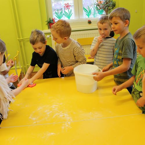 <br />
<b>Notice</b>:  Undefined index: name in <b>/home/zskrasnalipa.cz/vendor/vrana/notorm/NotORM/Row.php</b> on line <b>166</b><br />
