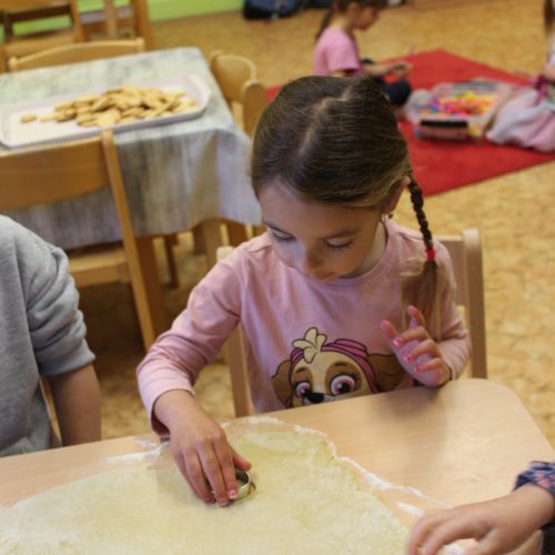 <br />
<b>Notice</b>:  Undefined index: name in <b>/home/zskrasnalipa.cz/vendor/vrana/notorm/NotORM/Row.php</b> on line <b>166</b><br />
